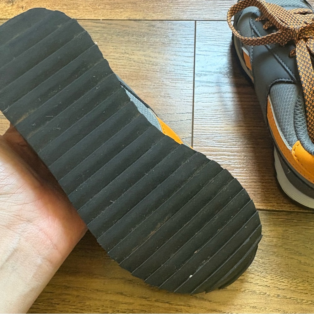 Children’s Reebok Charcoal and Mustard Athletic Shoes Size 12 Free Shipping - Picture 6 of 8